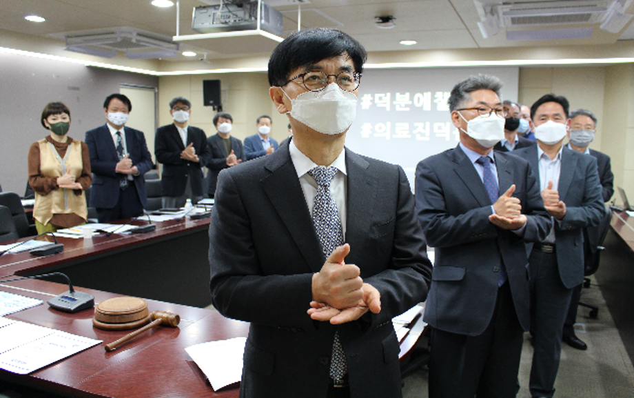 세명대 이용걸 총장, 코로나19 극복 위한 희망 캠페인 릴레이 동참